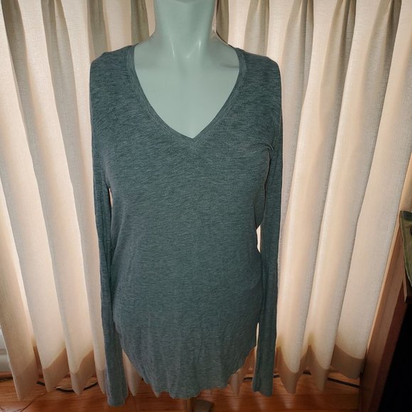 Feel the Piece Super Soft V-neck Hi-Lo Henley M/L - Picture 3 of 9